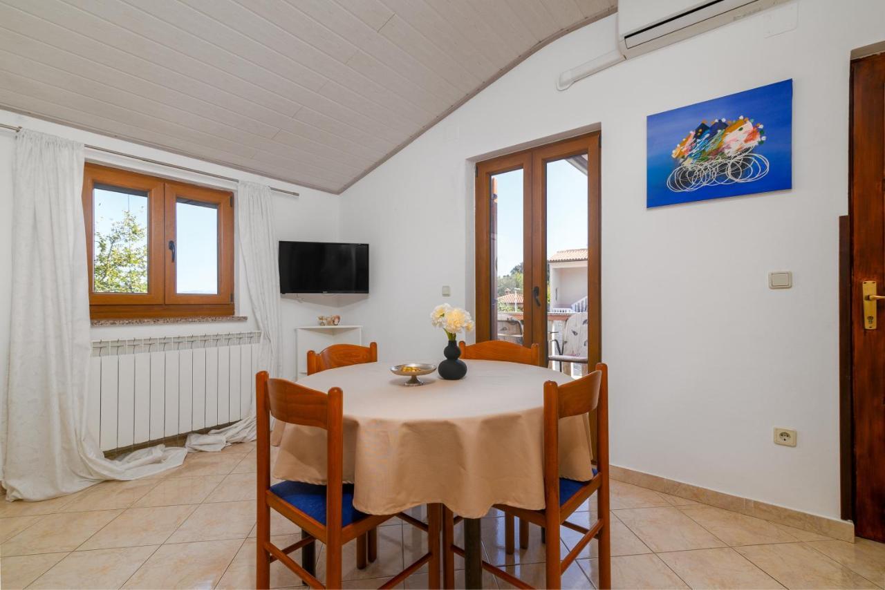 Apartments By The Sea Duga Luka - Prtlog, Labin - 2335 外观 照片